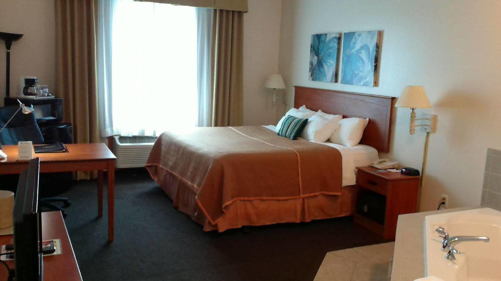 Travelodge & Suites By Wyndham Fargo/Moorhead Ngoại thất bức ảnh
